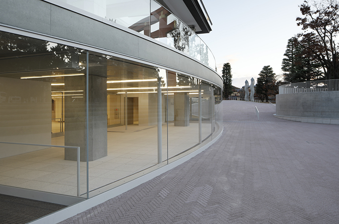 ガラス・リボン